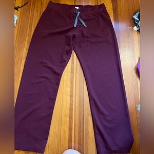 Gently worn Figs livingston  scrub pants